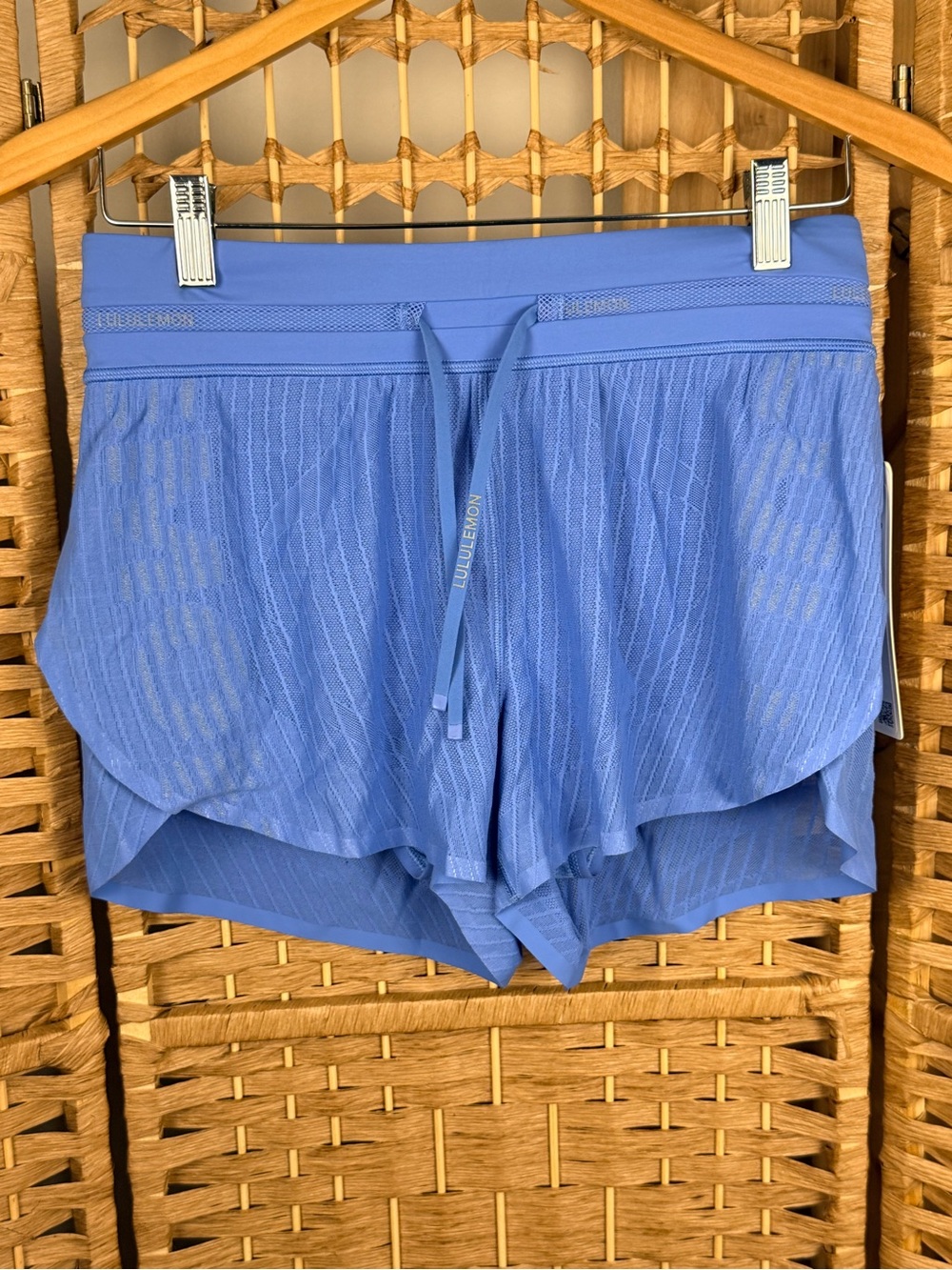 NWT Lululemon Fast and Free Airflow Mid-Rise Run Shorts Size 6 Poolside Blue